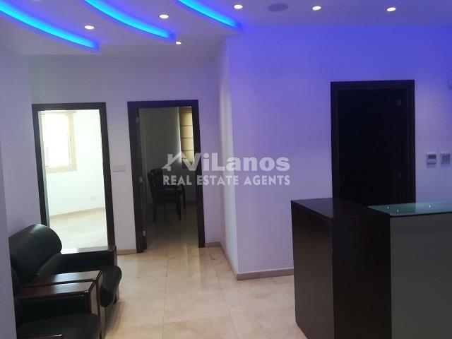 (用于出租) 商业中心 办公室 || Limassol/Limassol - 180 平方米, 3.000€ 