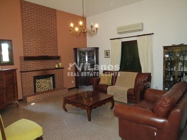 (For Sale) Residential Detached house || Limassol/Moniatis - 190 Sq.m, 3 Bedrooms, 380.000€ 