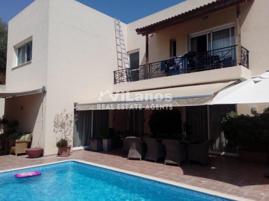 (For Sale) Residential Detached house || Limassol/Limassol - 350 Sq.m, 6 Bedrooms, 950.000€ 
