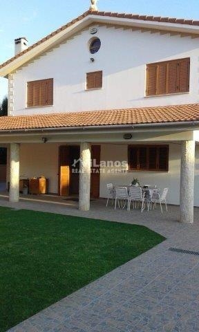 (For Sale) Residential Detached house || Limassol/Agios Athanasios - 300 Sq.m, 3 Bedrooms, 1.100.000€ 