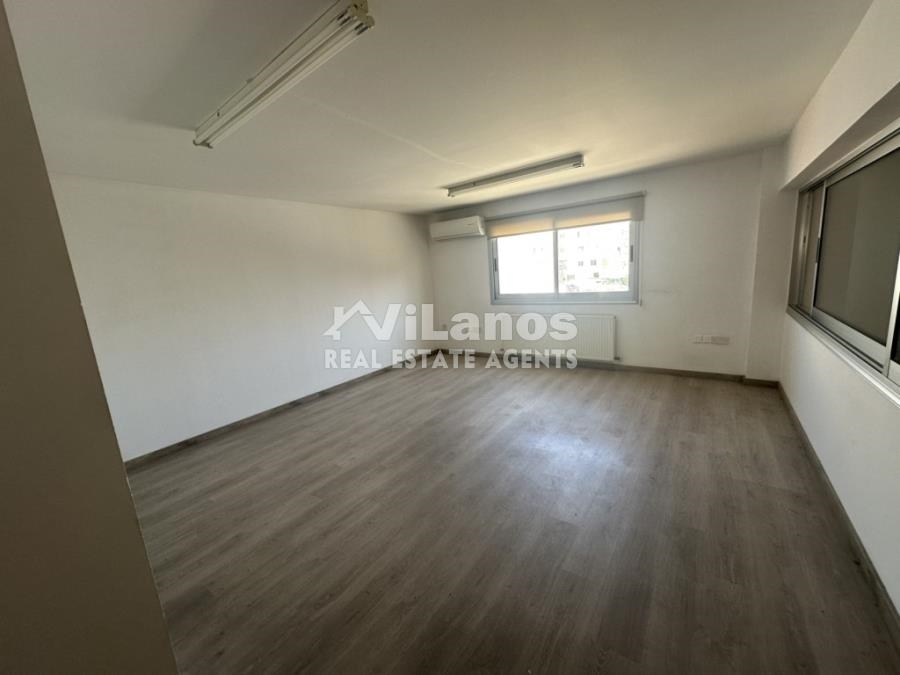(Προς Ενοικίαση) Επαγγελματικός Χώρος Επαγγελματικός Χώρος || Λεμεσός/Λεμεσός - 500 τ.μ, 10.000€ 
