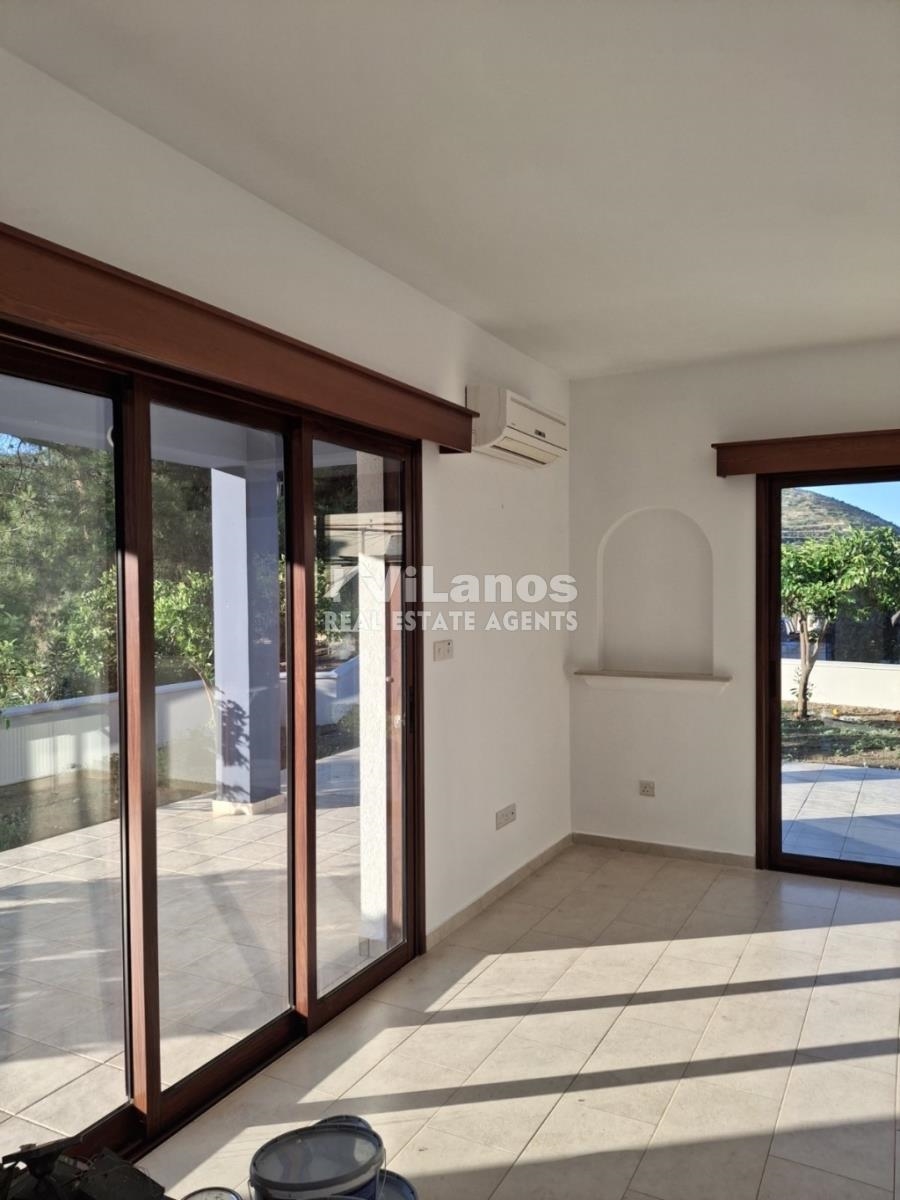 (Аренда) Жилая Особняк || Лимассол/Апсиу - 600 кв.м, 4 Спальня/и, 1.600€ 
