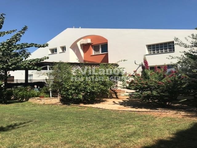 (For Sale) Residential Detached house || Limassol/Limassol - 250 Sq.m, 4 Bedrooms, 470.000€ 